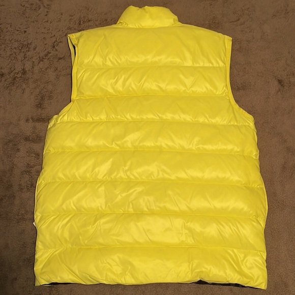 Nike Neon Yellow Puffer Reversible Vest - Picture 3 of 9